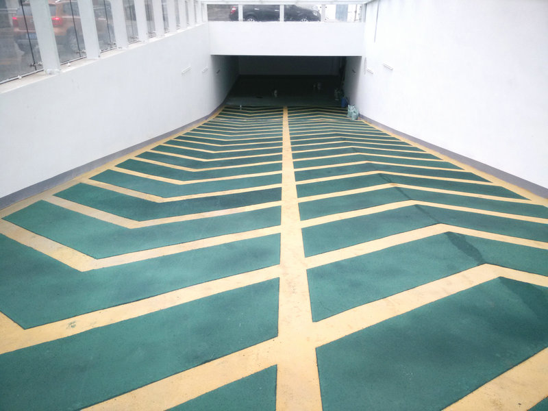 施工中環氧樹脂地坪涂裝存在的問題，新天地漆業幫你解答